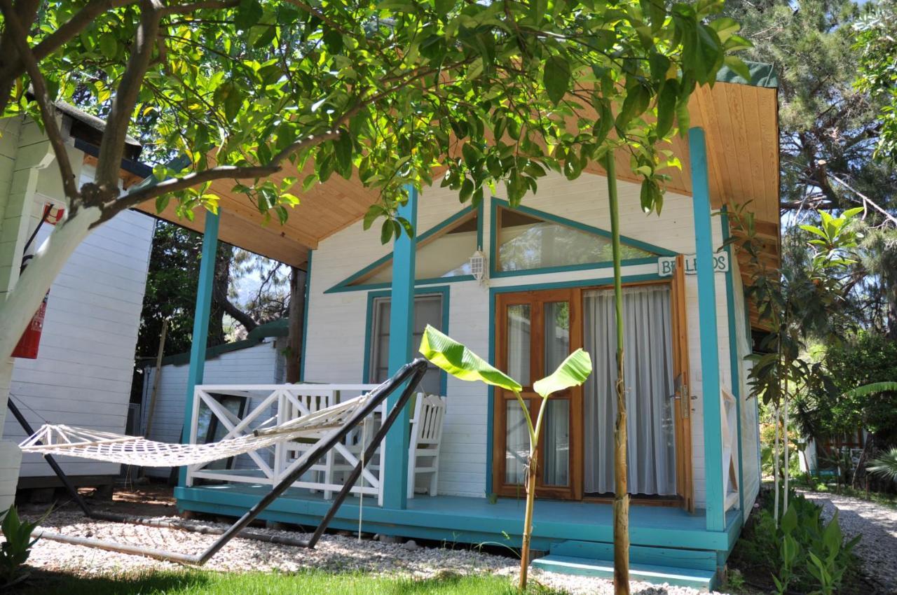 Bellerofon Beach Otel Чирали Екстер'єр фото